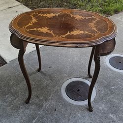 Vintage French Provincial Inlaid Oval Side Table – Louis XV Style