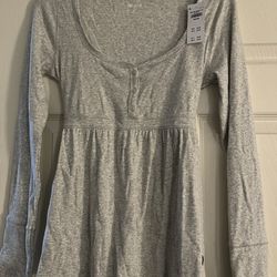 Hollister shirt size medium