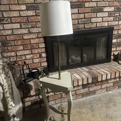Antique End Table With Lamp 