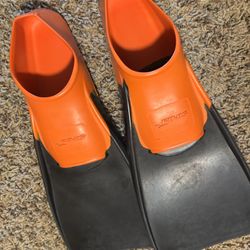 Finis Short Fins Size 3-5