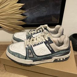 Louie V sneakers (size 10) ( Make A Great First Impression) 