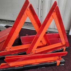 Reflective Emergency Triangles
