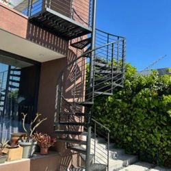 Spiral Stairs Case 