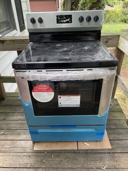 Nueva Estufa Eléctrica  700 En La Tienda La Vendo En 500$