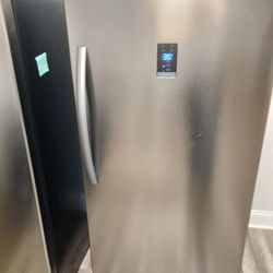 Insignia Convertible Fridge/Freezer 