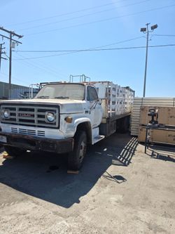 1979 GMC 6000 flat bed