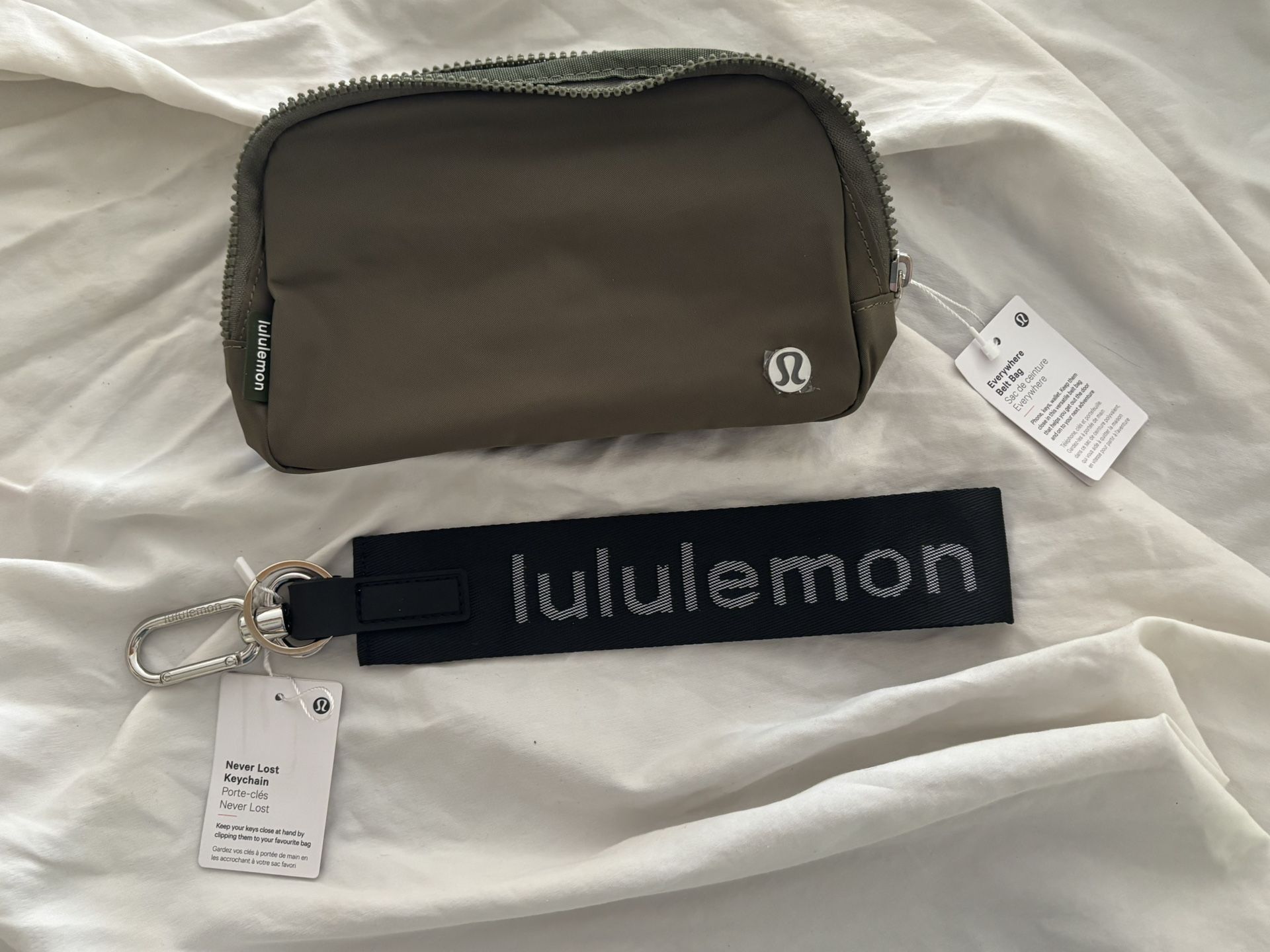 Lululemon Bundle Set Everywhere Belt Bag Never Lost Keychain