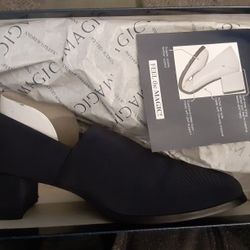 Andrew  Geller Magic shoes navy 8-1/2m