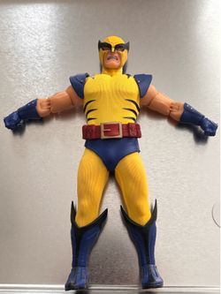 Mezco One:12 Wolverine deluxe steel box ( complete)