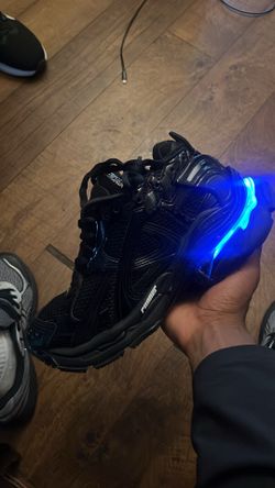 designer shoes on hand hmu