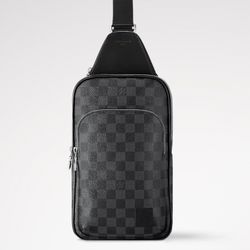 Louis Vuitton Avenue Slingbag 
