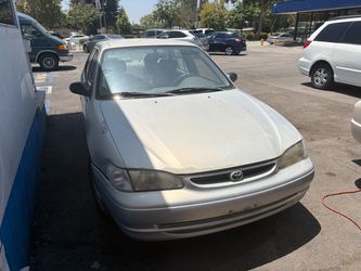 2000 Toyota Corolla