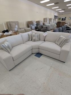 Clayton Snow Sectional*