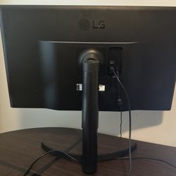 LG 32” 4K UHD Monitor 