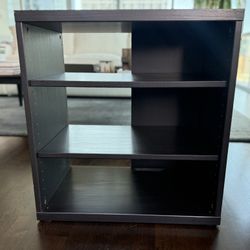 Freestanding shelf unit / brown bookcase 