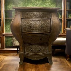 Beautiful Antique Piece Night Stand/Side Table Or Hall Way Entrance 