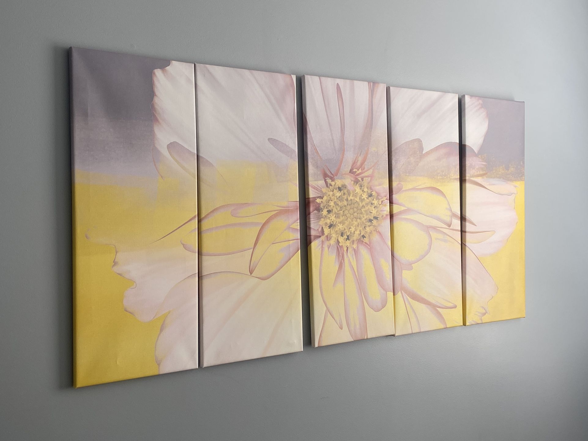 Wall Decor Excellent Condition