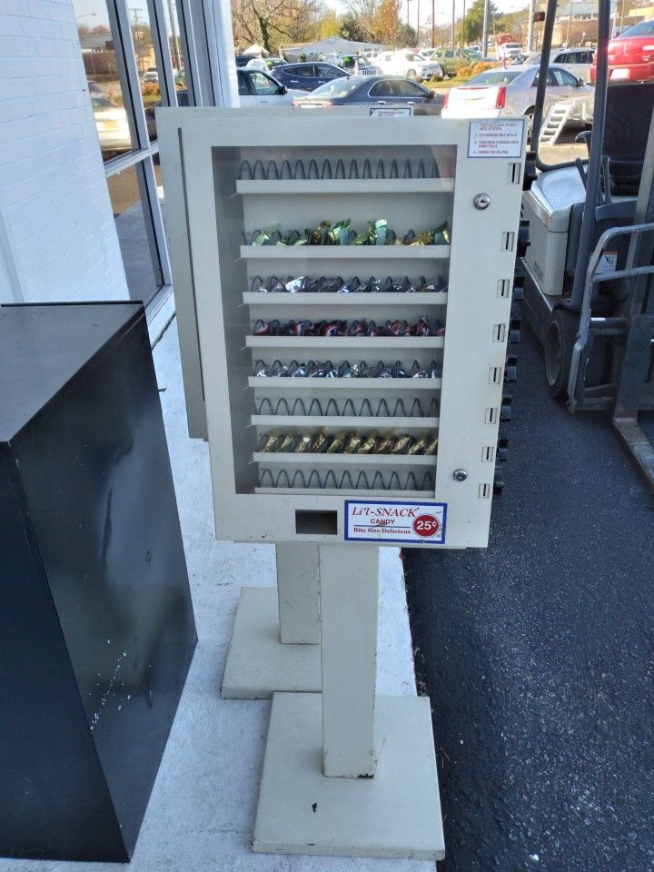 Candy Machines Quarter Operated for Sale in Virginia Beach, VA - OfferUp