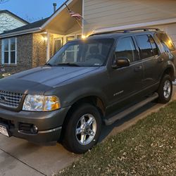 2004 Ford Explorer