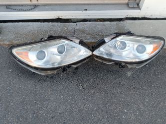 2007-2010 Mercedes CL550 CL500 CL63 complete AFS xenon hid headlights with all the accessories and lights bulbs OEM.