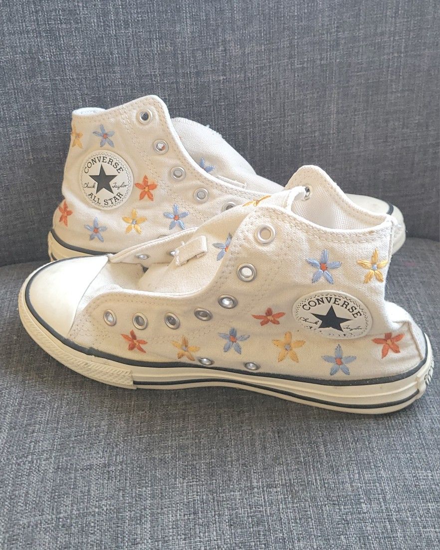 Girls Converse
