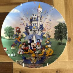 30th Anniversary Walt Disney World Collector Plate Mickey Minnie Goofy Pluto