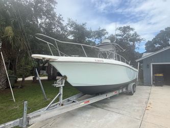 Hydra Sports 2550 Vector cc (30’LOA)