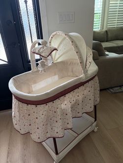 Simmons Baby Bassinet