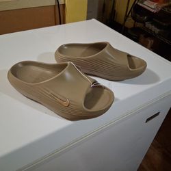 Nike React X Rejuven8 Slide Men's 6 Women's 7 Khaki Green Brand New 