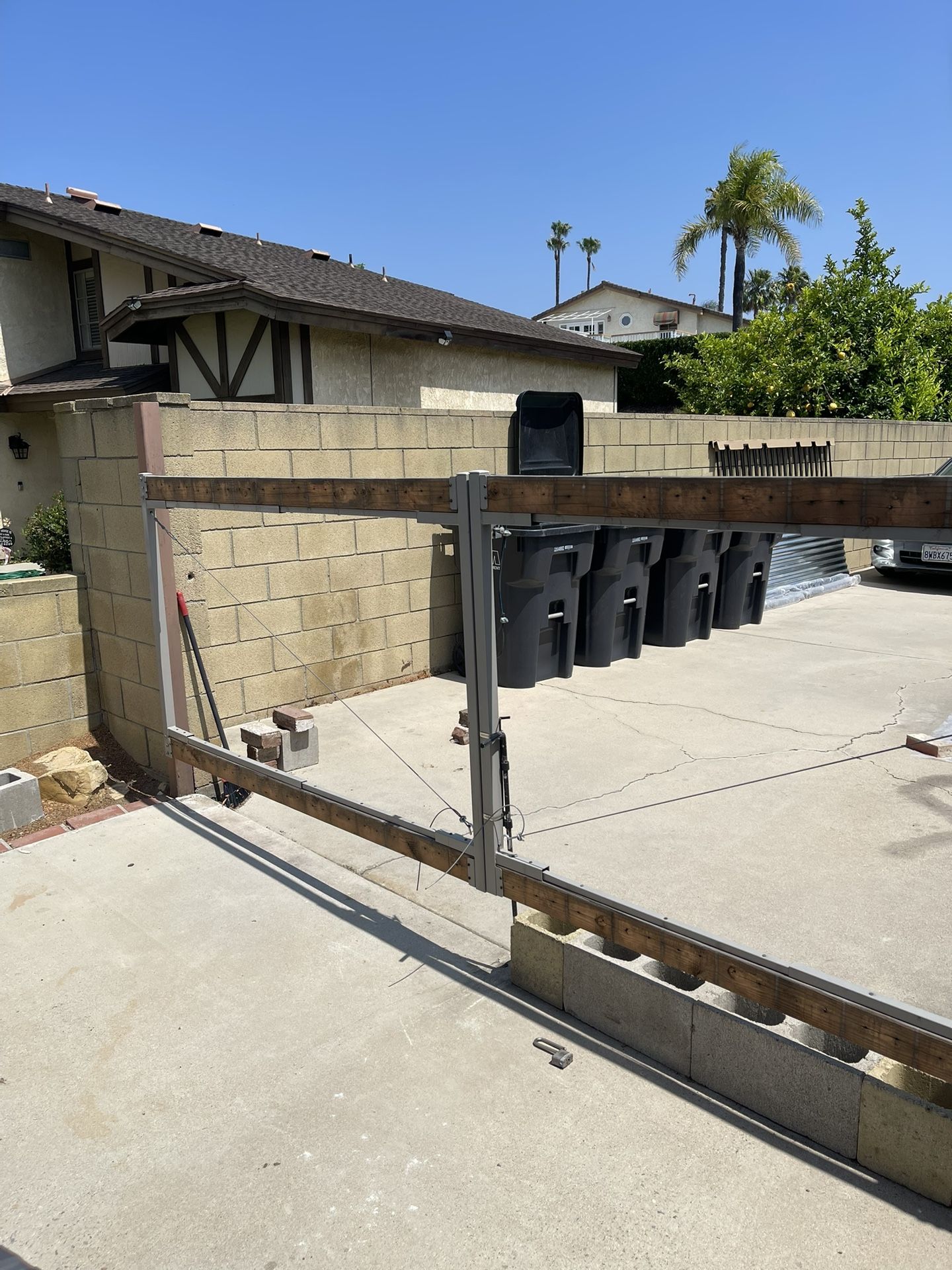 Gate 12” Adjustable Frame