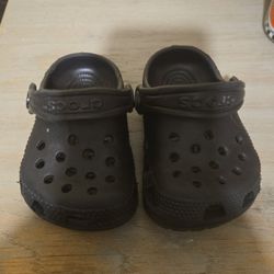 Black Crocs Size 2