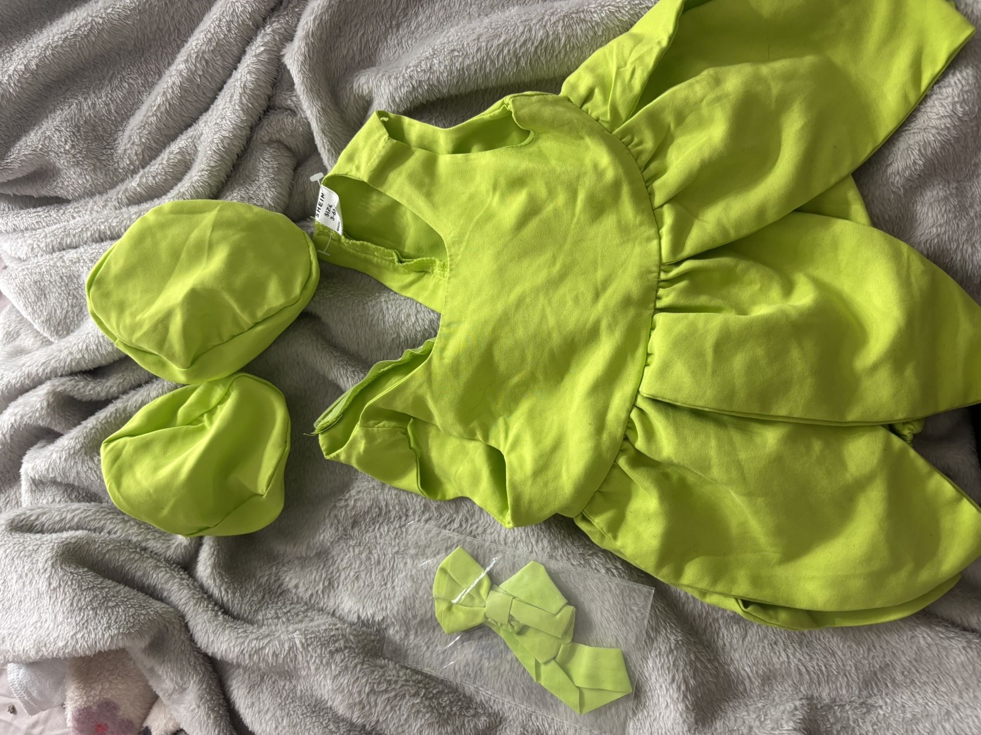 Tinkerbell Baby 3m-9m Outfit With Shoes And Bow