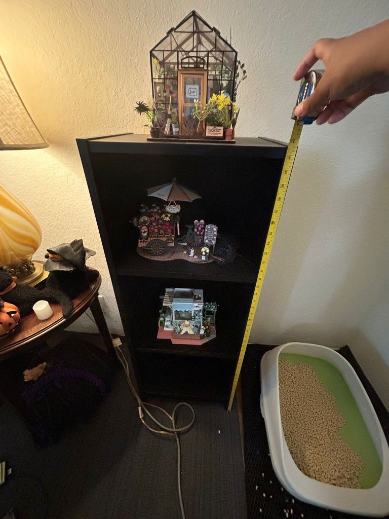 Adjustable Bookshelf