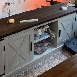 TV Stand 