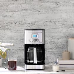 Cuisinart PerfecTemp 14-Cup Programmable Coffee Maker (DCC-3200NAS)