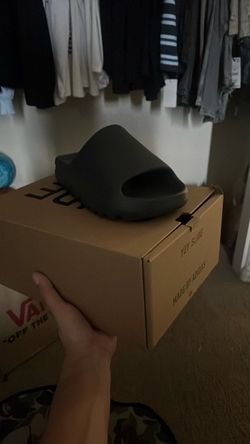 Yeezy slides black onyx