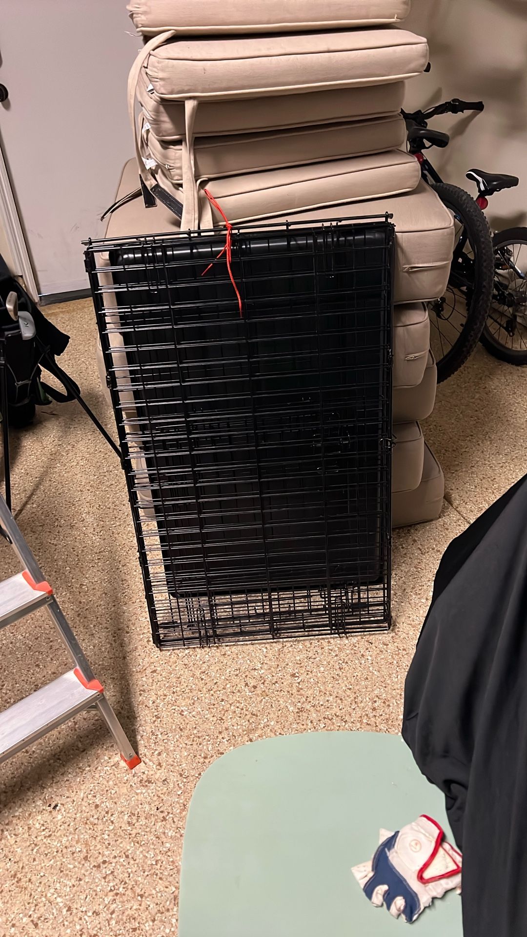 Medium/Large Dog Crate