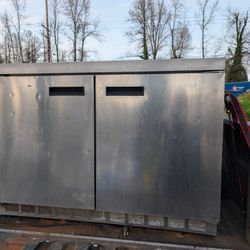 DELFIELD UNDER COUNTER REFRIGERATOR 