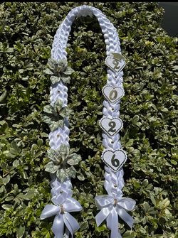Graduation leis