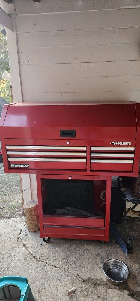 Husky Rolling Tool Box