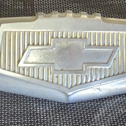 1949 front hood emblem