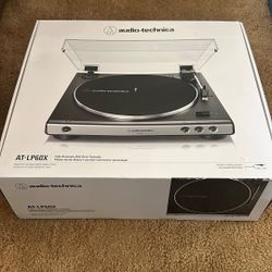 Turntable - Audio-technica AT-LP60X