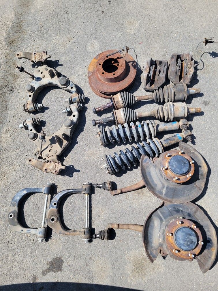 Front End Parts From 1999 Toyota 4runner