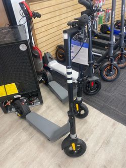 Okai Zippy ES51 Electric Scooter