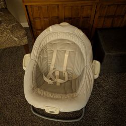 Baby Bouncer With Vibration 