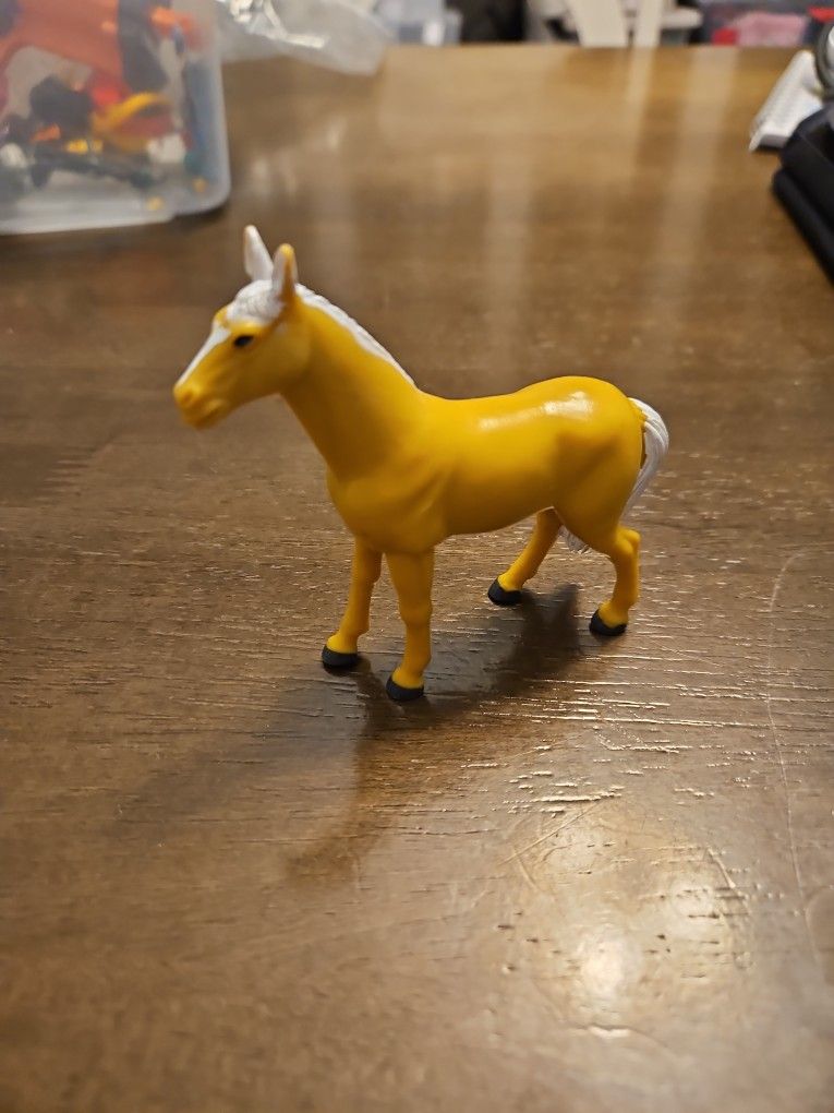 Palomino Plastic Horse