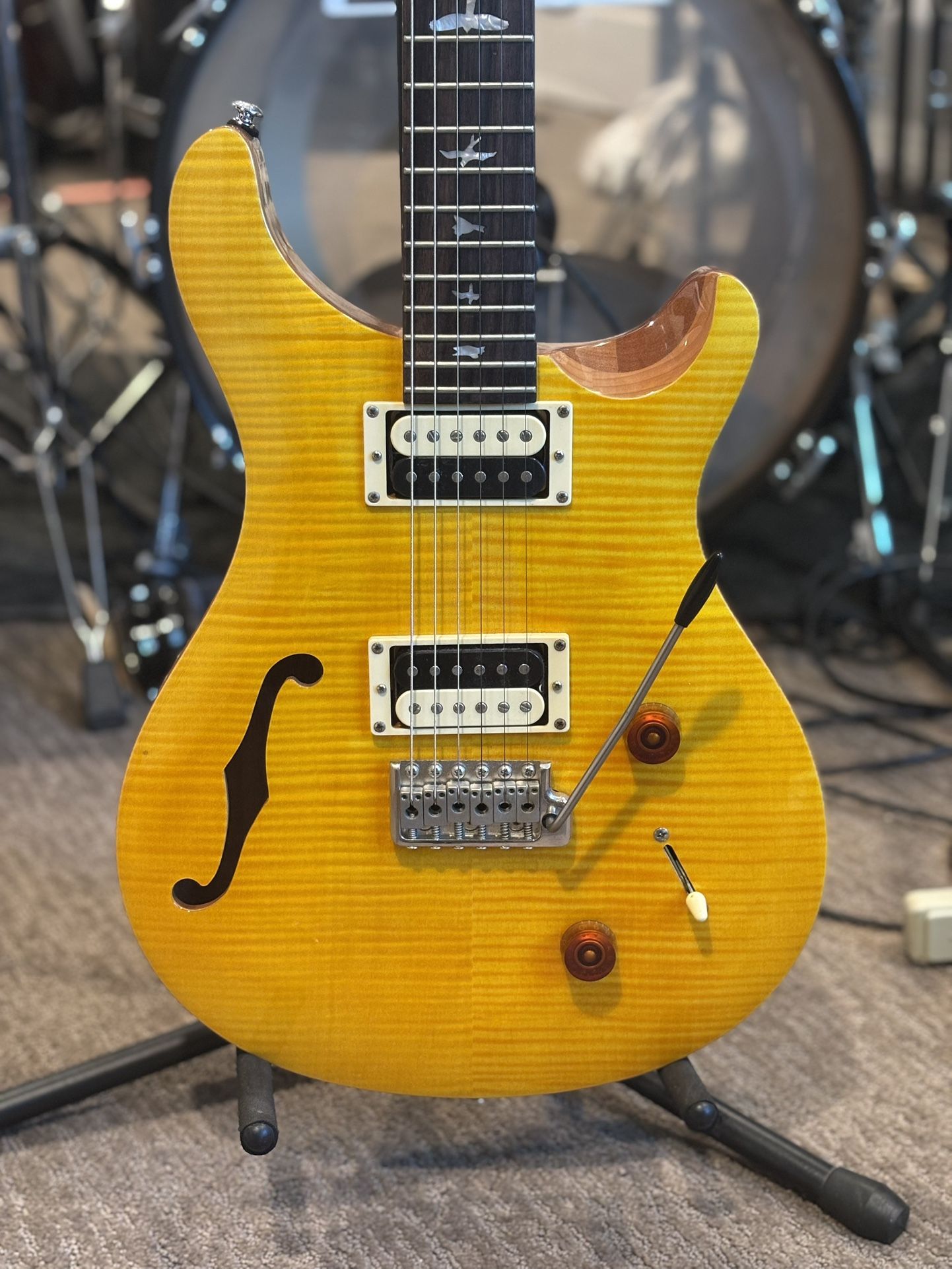 PRS SE Custom 22 Electric Guitar in Santana Yellow