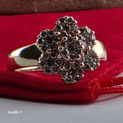 10K Yellow Gold Flower-Shaped Genuine Champagne Diamond Ring Size 8 - Solid Gold!/ Anillo de Oro con Diamantes! 👌🎁Post Tags: 10k 14k