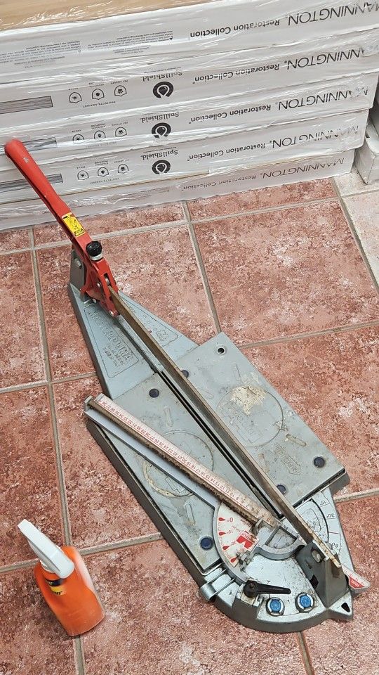 Montolit Masterpiuma 52P3 Ergonomic Manual Tile Cutter 20 In (52 cm) Cutting Tool For Tough And Delicate Cutting Of Glass And Ceramic Tiles