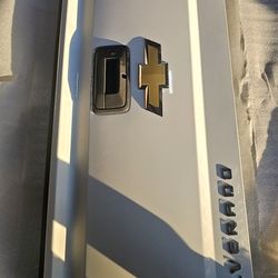 2014-2018 Chevy Silverado 2500 Tailgate And Rear Bumper 